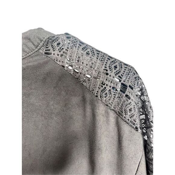 Umgee Faux Suede Western Boho Short Sleeve Top With Fringe Detail - Picture 2 of 6